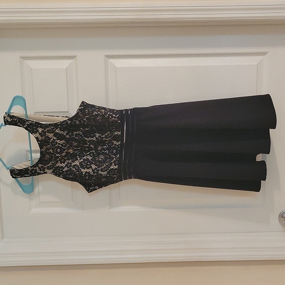 Black Formal Lace Mini Dress - Picture 3 of 17